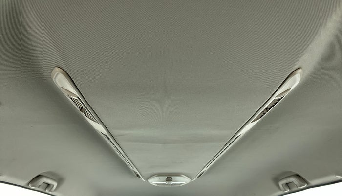 2019 Mahindra MARAZZO M6 8 STR, Diesel, Manual, 19,323 km, Rear AC Vents