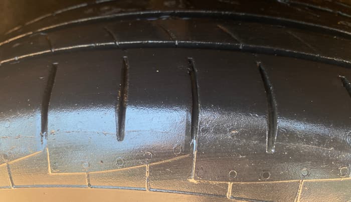 2016 Ford Ecosport TITANIUM 1.5L PETROL AT, Petrol, Automatic, 98,522 km, Right Rear Tyre Tread