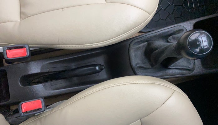 2015 Hyundai Eon ERA +, Petrol, Manual, 61,631 km, Gear Lever