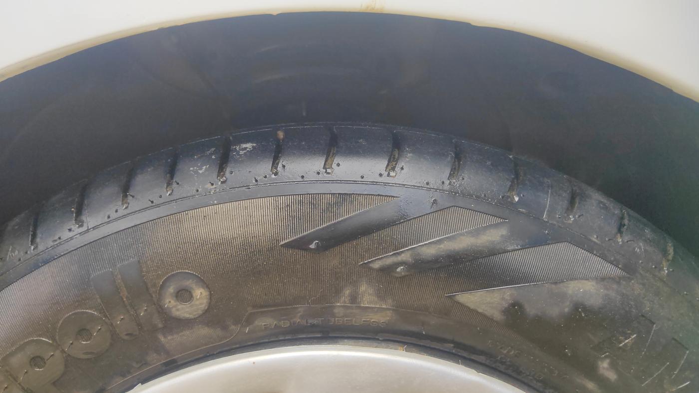 2014 Hyundai Grand i10 SPORTZ 1.2 KAPPA VTVT, Petrol, Manual, 96,451 km, Right Front Tyre Tread