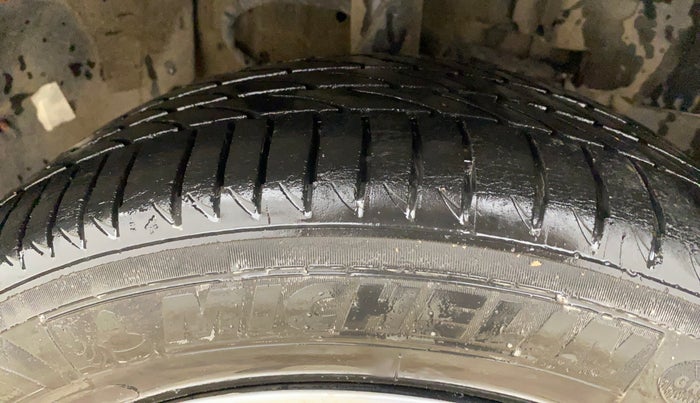 2018 Tata NEXON XM PETROL, Petrol, Manual, 58,446 km, Right Front Tyre Tread