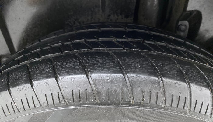 2018 Maruti Ertiga VDI SHVS, Diesel, Manual, 52,724 km, Left Rear Tyre Tread