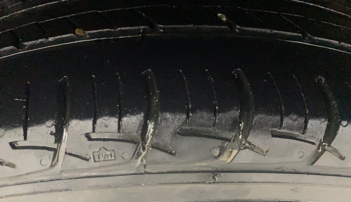 2020 Hyundai Elite i20 SPORTZ PLUS 1.2, Petrol, Manual, 63,436 km, Right Rear Tyre Tread