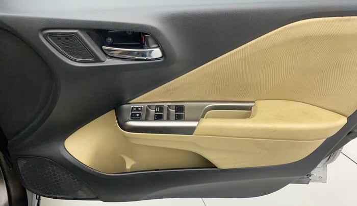 2016 Honda City V MT PETROL, Petrol, Manual, 28,180 km, Driver Side Door Panels Control