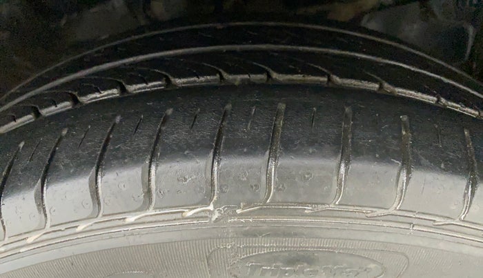 2016 Honda City V MT PETROL, Petrol, Manual, 28,180 km, Right Front Tyre Tread
