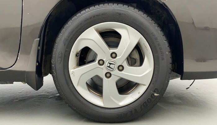 2016 Honda City V MT PETROL, Petrol, Manual, 28,180 km, Right Front Wheel