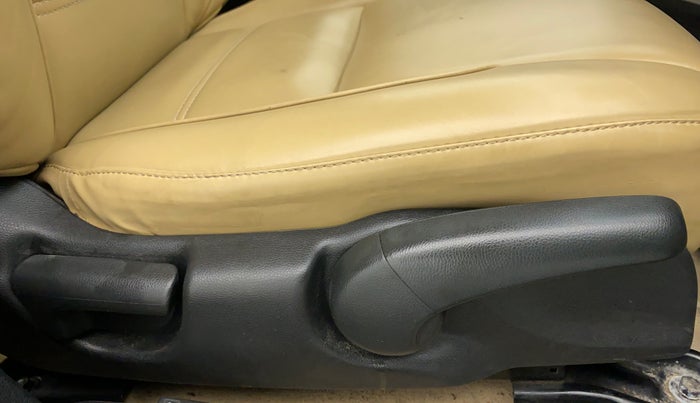 2016 Honda City V MT PETROL, Petrol, Manual, 28,180 km, Driver Side Adjustment Panel