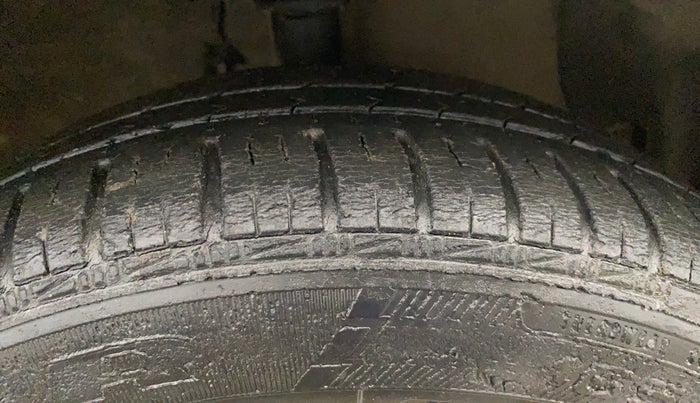 2016 Hyundai Grand i10 SPORTZ 1.2 KAPPA VTVT, Petrol, Manual, 35,902 km, Right Front Tyre Tread