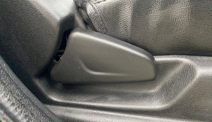 2021 Renault Kwid CLIMBER 1.0 (O), Petrol, Manual, 25,526 km, Driver Side Adjustment Panel