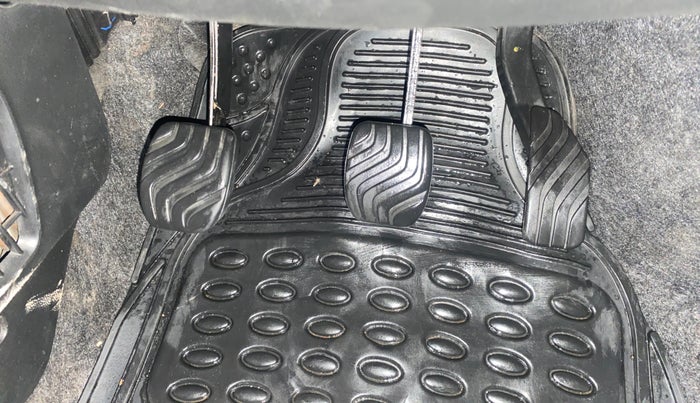 2021 Renault Kwid CLIMBER 1.0 (O), Petrol, Manual, 25,526 km, Pedals