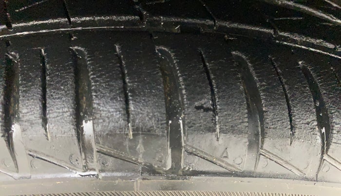 2021 Renault Kwid CLIMBER 1.0 (O), Petrol, Manual, 25,526 km, Left Front Tyre Tread