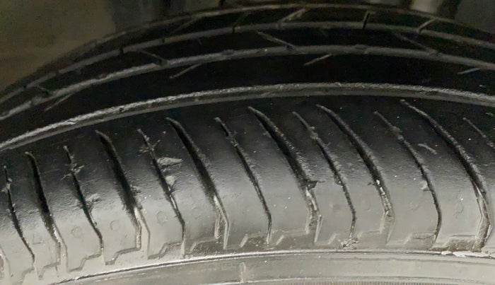2022 Nissan MAGNITE XV TURBO, Petrol, Manual, 12,963 km, Right Rear Tyre Tread