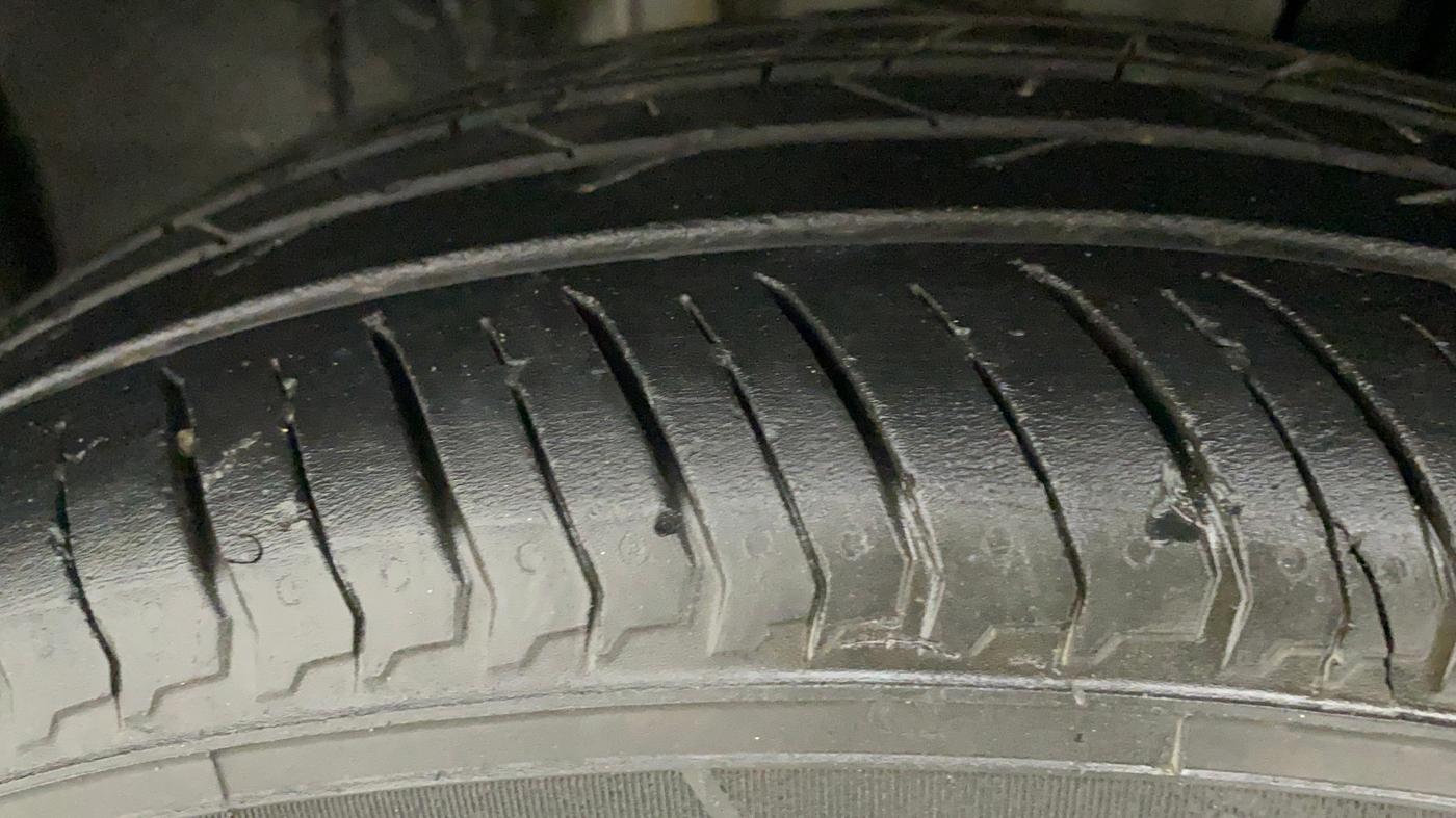 2022 Nissan MAGNITE XV TURBO, Petrol, Manual, 12,963 km, Left Front Tyre Tread