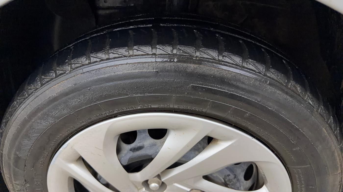 2022 Hyundai AURA S 1.2 CNG, CNG, Manual, 66,893 km, Left Front Tyre Tread