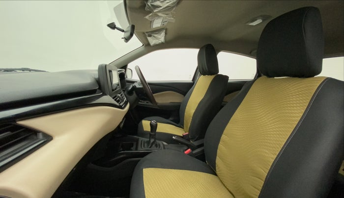 2022 Toyota Glanza S, Petrol, Manual, 57,430 km, Right Side Front Door Cabin