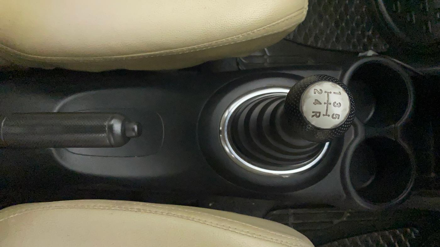 2016 Honda Amaze 1.2L I-VTEC SX, Petrol, Manual, 48,054 km, Gear Lever