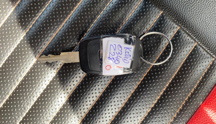 2019 Renault Kwid RXT 1.0 (O), Petrol, Manual, 45,321 km, Key Close Up