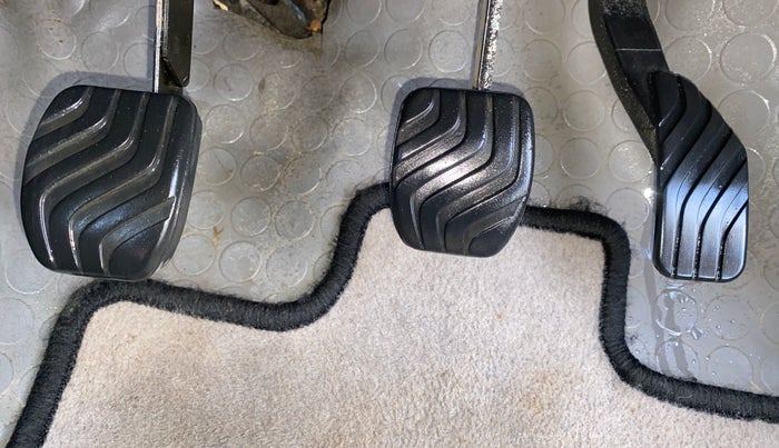 2019 Renault Kwid RXT 1.0 (O), Petrol, Manual, 45,321 km, Pedals