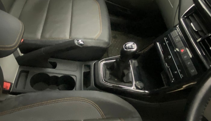 2022 Skoda KUSHAQ STYLE 1.5L TSI MT, Petrol, Manual, 15,817 km, Gear Lever