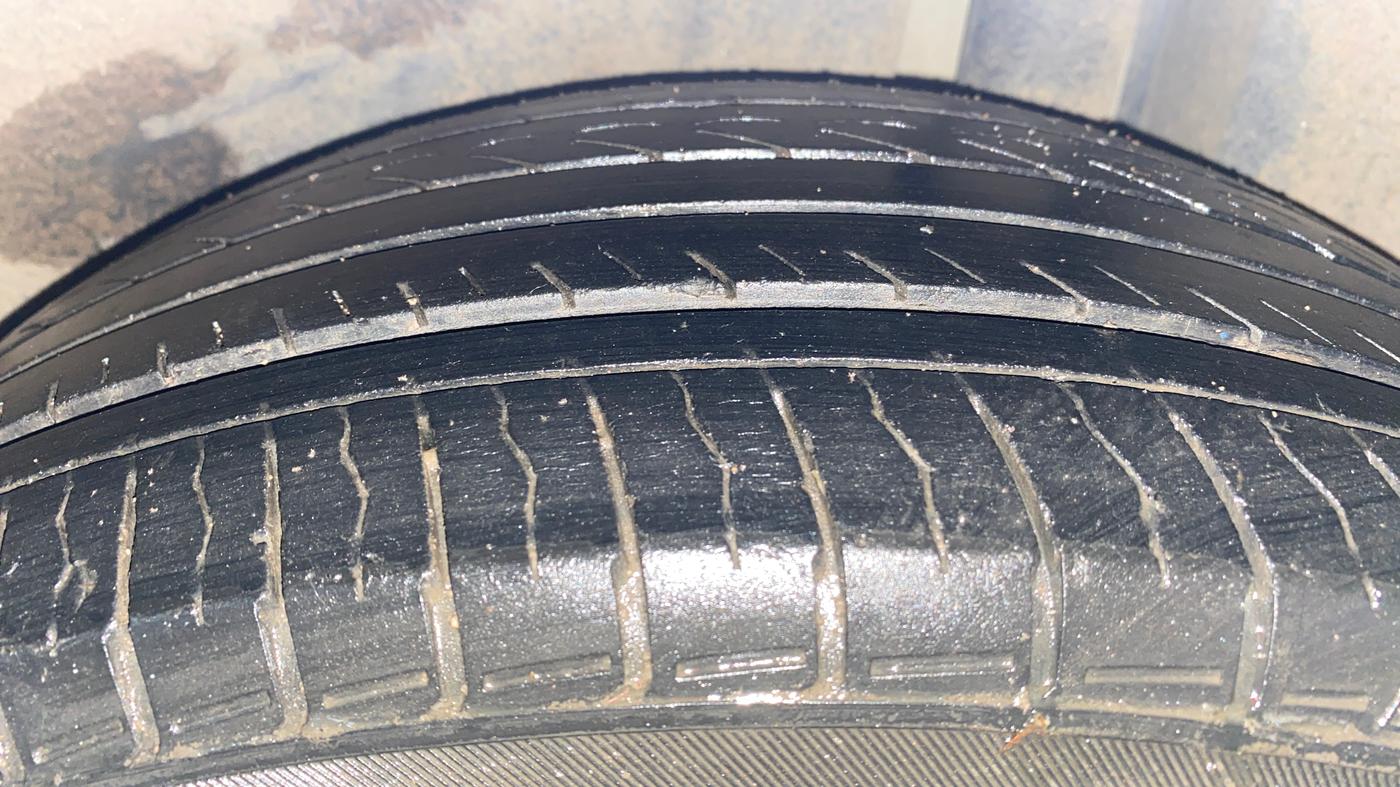 2017 Maruti Ciaz ZXI+, Petrol, Manual, 89,139 km, Left Rear Tyre Tread