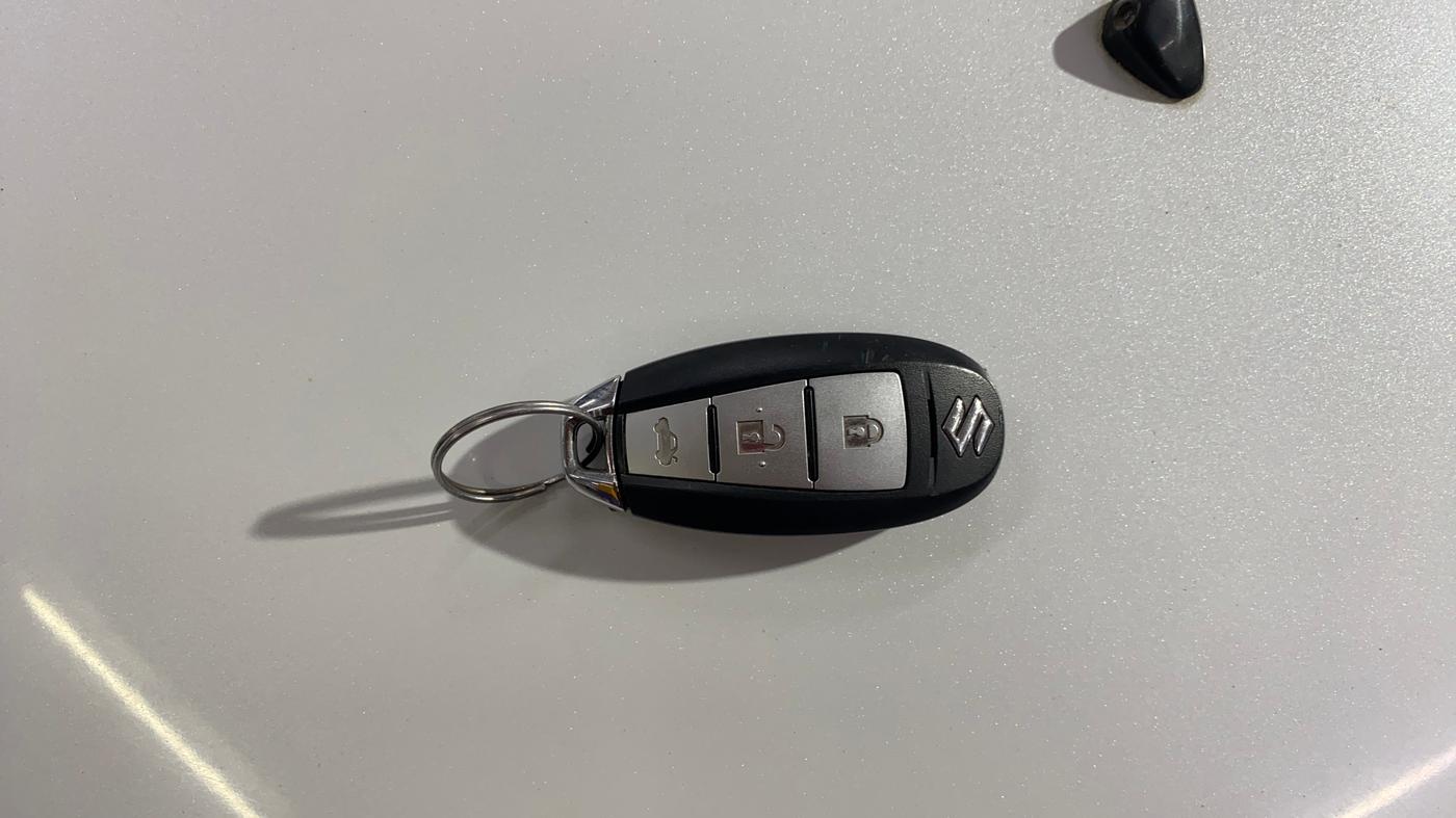 2017 Maruti Ciaz ZXI+, Petrol, Manual, 89,139 km, Key Close Up