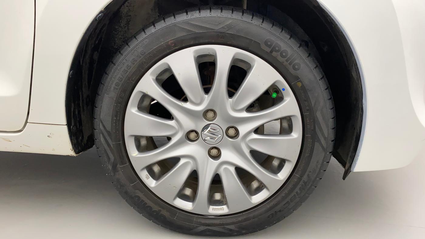 2017 Maruti Baleno ALPHA CVT PETROL 1.2, Petrol, Automatic, 32,306 km, Right Front Wheel