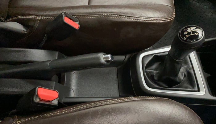 2021 Maruti Swift VXI, Petrol, Manual, 25,875 km, Gear Lever