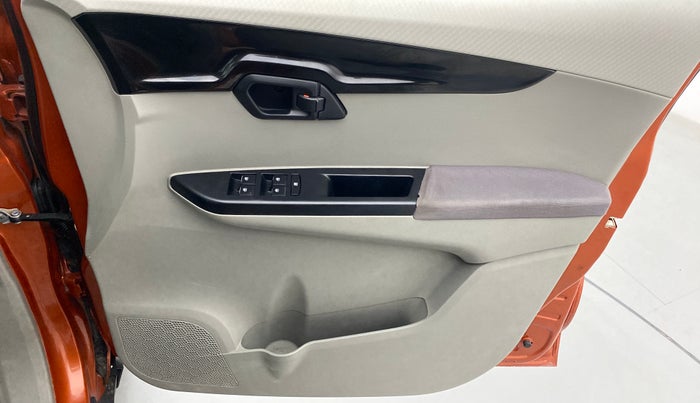 2016 Mahindra Kuv100 K8 6 STR, Petrol, Manual, 61,322 km, Driver Side Door Panels Control