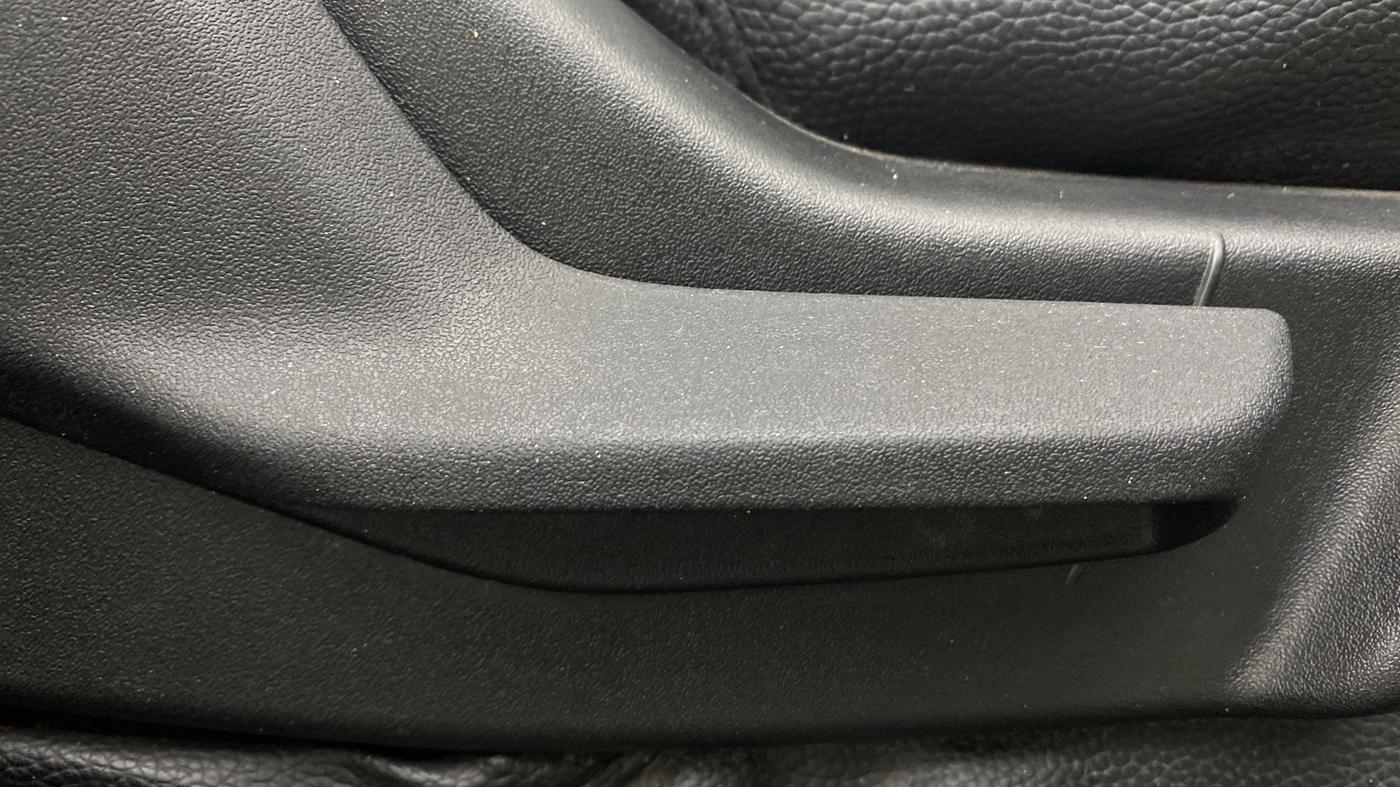 2021 Maruti Celerio VXI, Petrol, Manual, 68,565 km, Driver Side Adjustment Panel