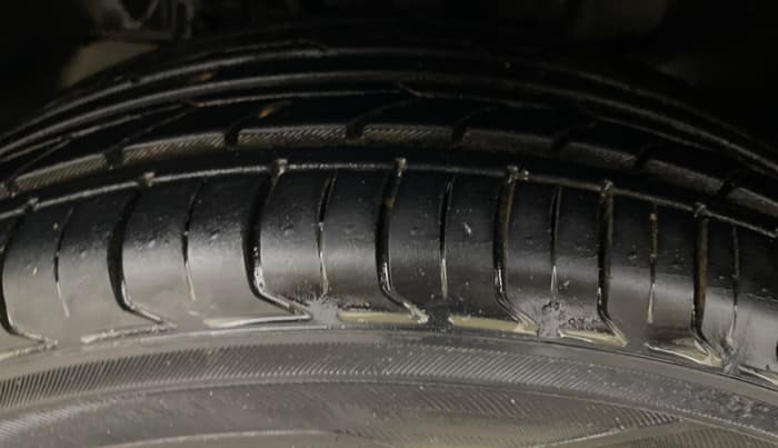 2019 Tata Tiago XZ PETROL, Petrol, Manual, 83,981 km, Left Front Tyre Tread