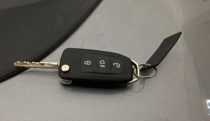 2019 Tata Tiago XZ PETROL, Petrol, Manual, 83,981 km, Key Close Up