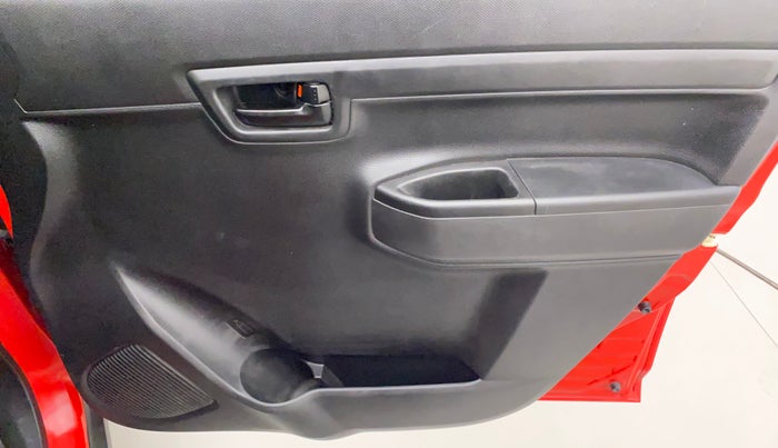 2020 Maruti S PRESSO VXI+, Petrol, Manual, 51,527 km, Driver Side Door Panels Control