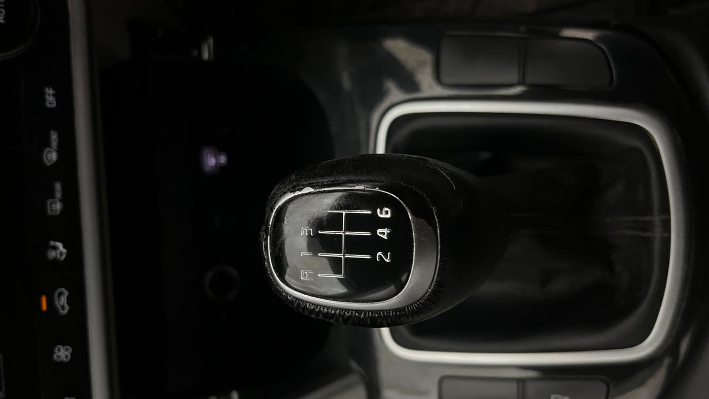 2021 KIA SELTOS HTX 1.5 PETROL, Petrol, Manual, 79,495 km, Gear Lever