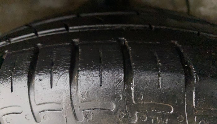 2021 Hyundai AURA S 1.2 CNG, CNG, Manual, 41,601 km, Right Rear Tyre Tread