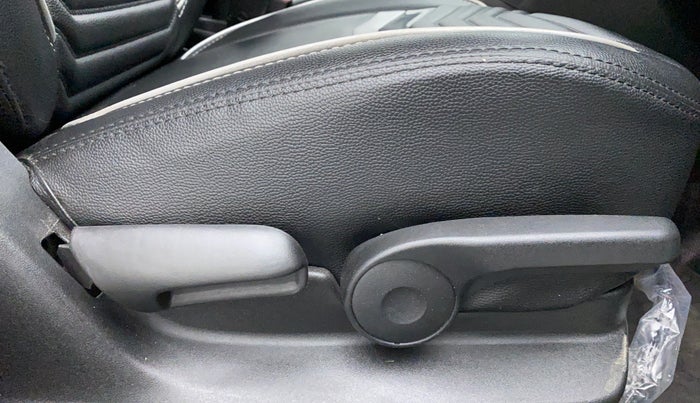 2021 Maruti Vitara Brezza ZXI+ AT SHVS, Petrol, Automatic, 3,450 km, Driver Side Adjustment Panel