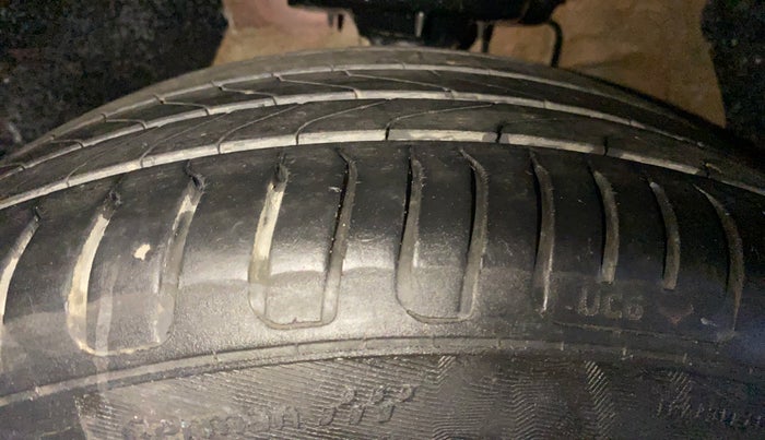 2021 MG ASTOR SHARP 1.5 MT, Petrol, Manual, 33,941 km, Left Front Tyre Tread
