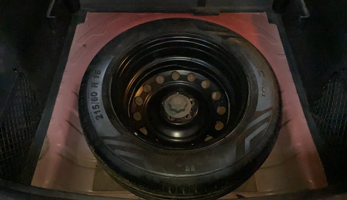 2021 MG ASTOR SHARP 1.5 MT, Petrol, Manual, 33,941 km, Spare Tyre