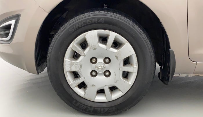 2013 Hyundai i20 MAGNA 1.4 CRDI, Diesel, Manual, 1,23,173 km, Left Front Wheel