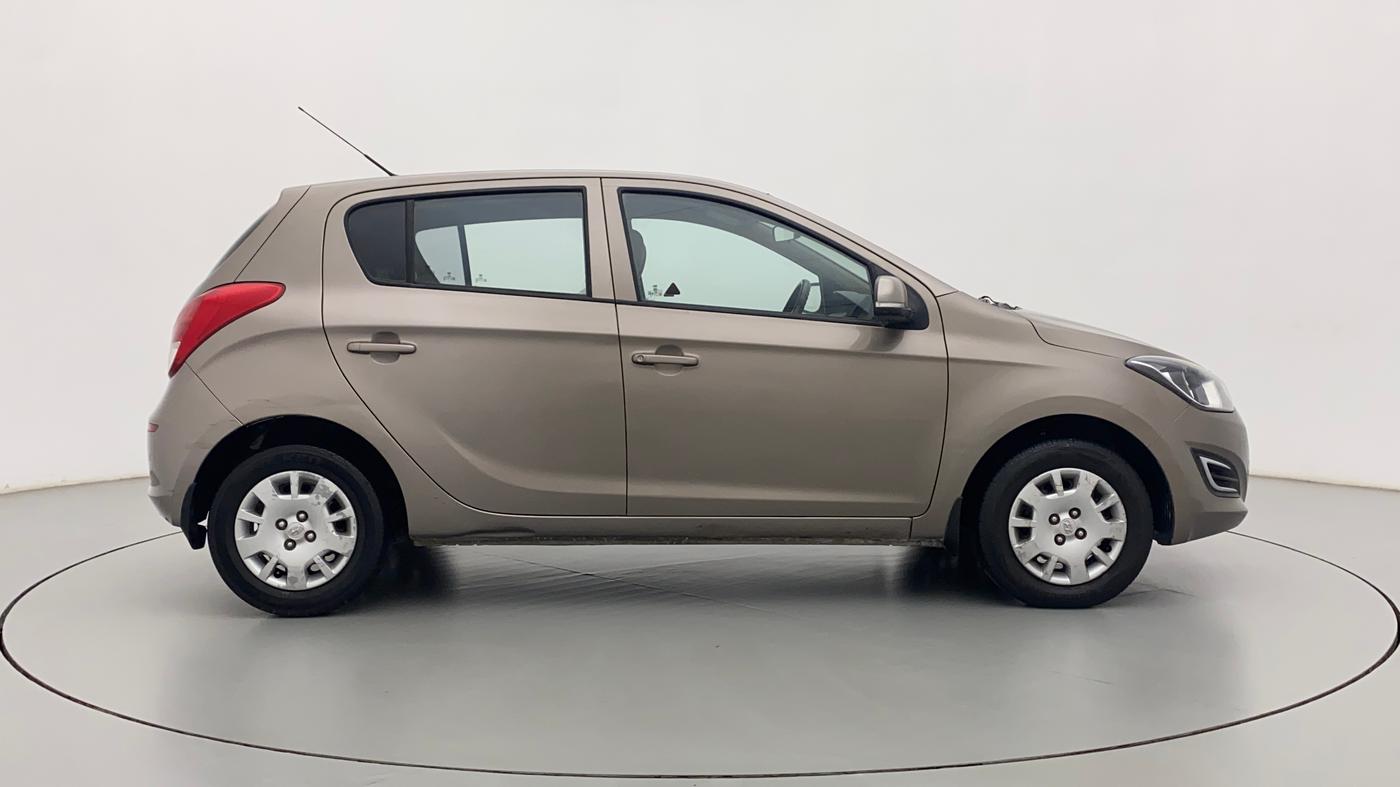 2013 Hyundai i20 MAGNA 1.4 CRDI, Diesel, Manual, 1,23,173 km, Right Side View