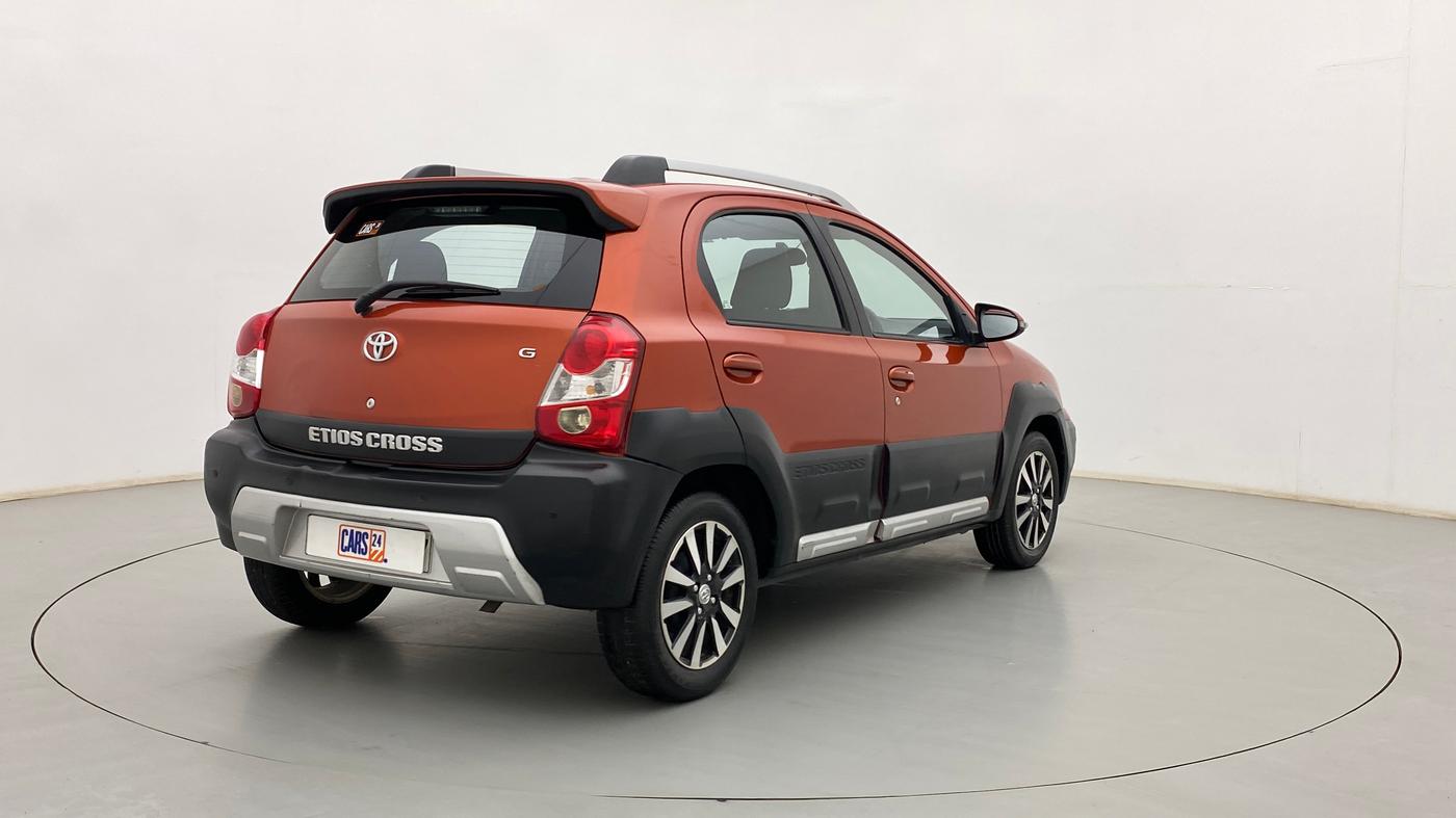 2015 Toyota Etios CROSS 1.2 G, Petrol, Manual, 28,401 km, Right Back Diagonal