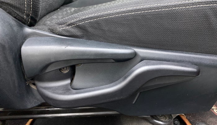 2015 Toyota Etios CROSS 1.2 G, Petrol, Manual, 28,401 km, Driver Side Adjustment Panel