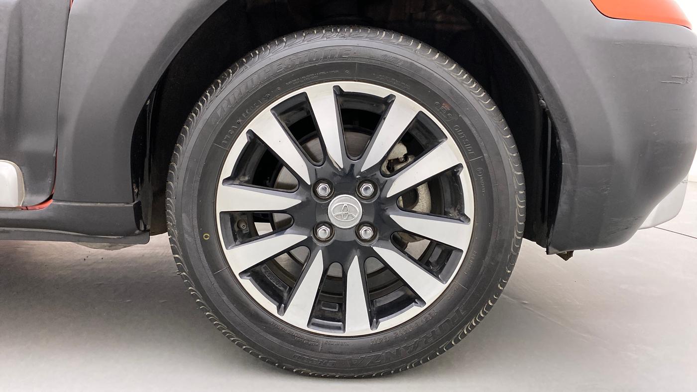 2015 Toyota Etios CROSS 1.2 G, Petrol, Manual, 28,401 km, Right Front Wheel