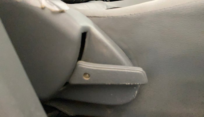 2013 Maruti Alto 800 LXI, Petrol, Manual, 60,019 km, Driver Side Adjustment Panel