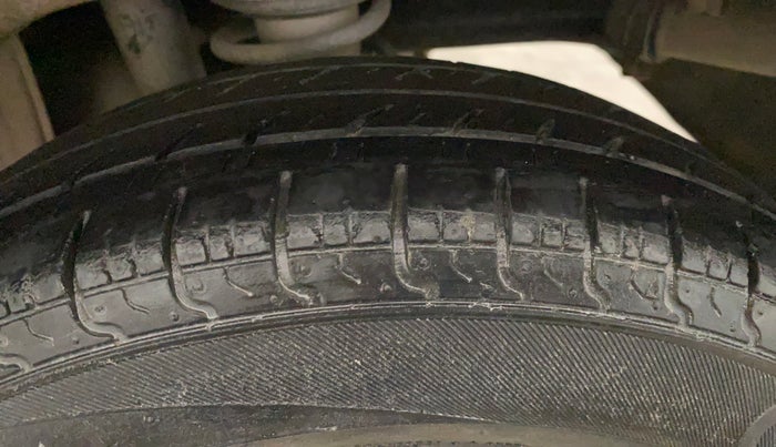 2013 Maruti Alto 800 LXI, Petrol, Manual, 60,019 km, Left Rear Tyre Tread