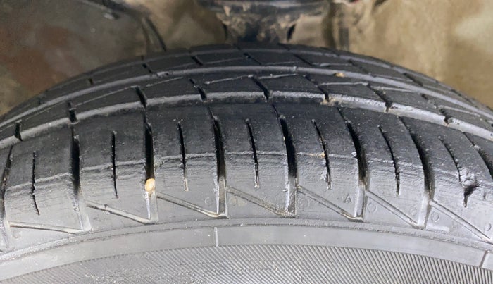 2020 Maruti Alto LXI, Petrol, Manual, 16,722 km, Left Front Tyre Tread