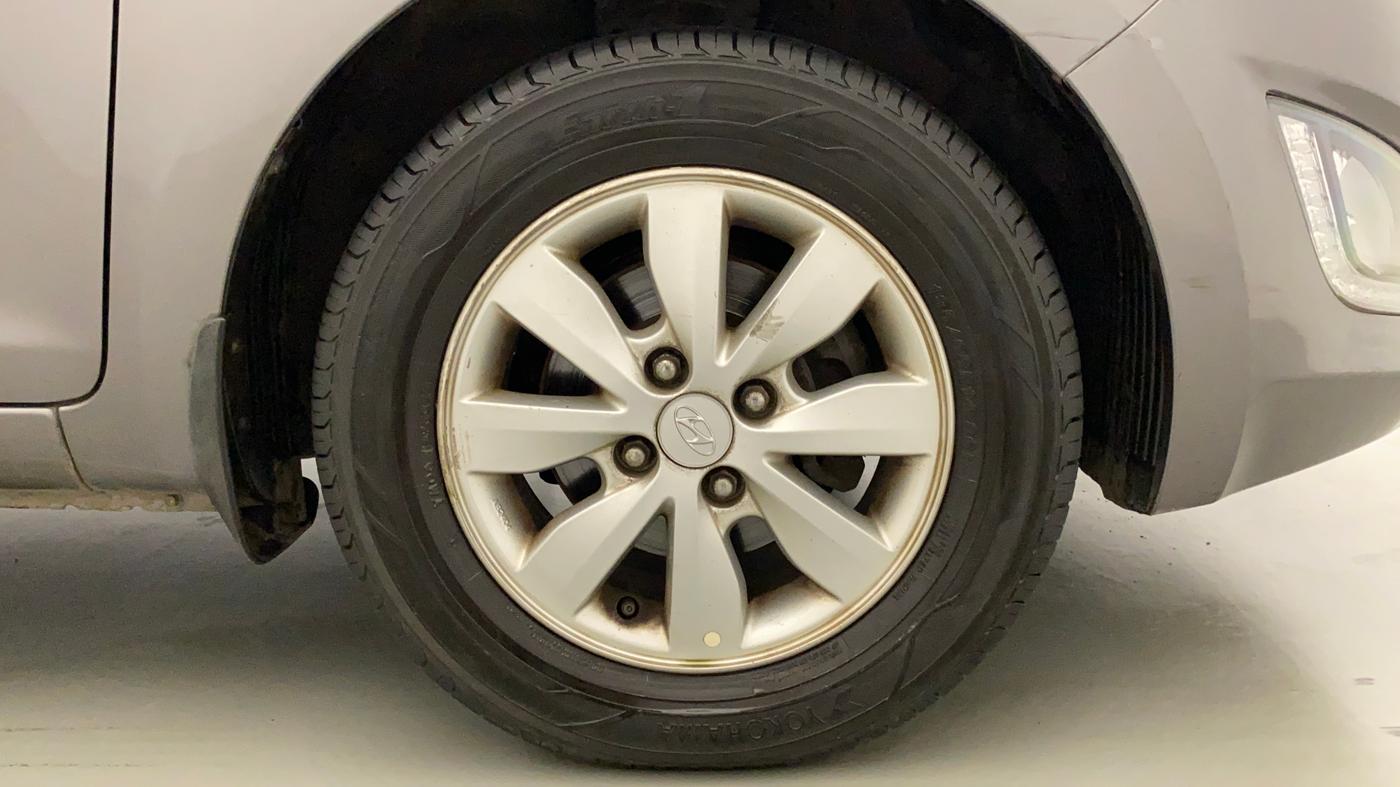 2013 Hyundai i20 SPORTZ 1.2, Petrol, Manual, 56,404 km, Right Front Wheel