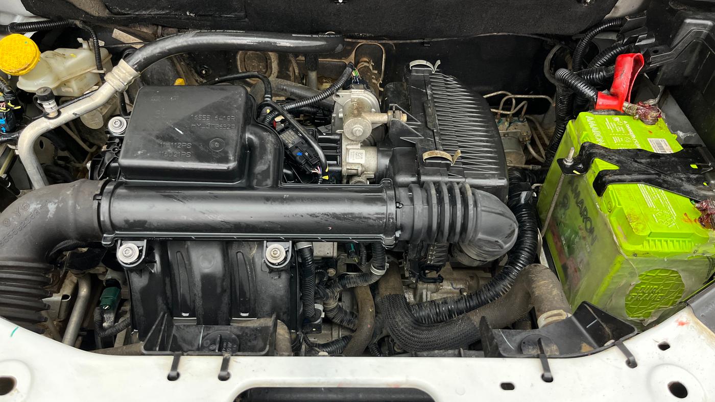 2023 Renault Kiger RXZ AMT, Petrol, Automatic, 22,465 km, Engine View