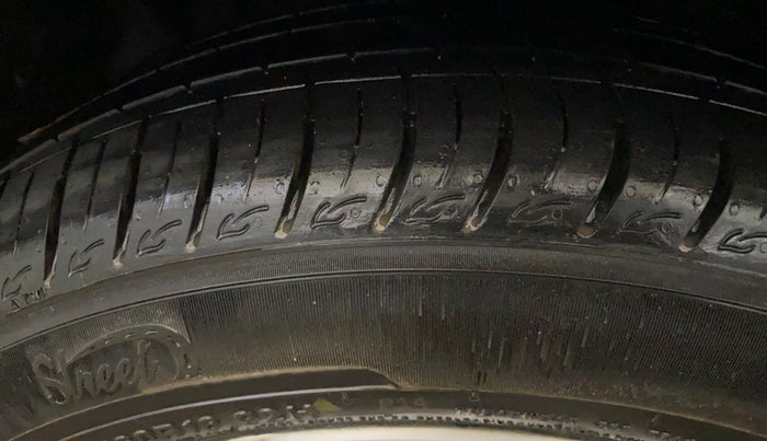 2016 Ford Ecosport TITANIUM 1.5L PETROL AT, Petrol, Automatic, 41,828 km, Left Front Tyre Tread