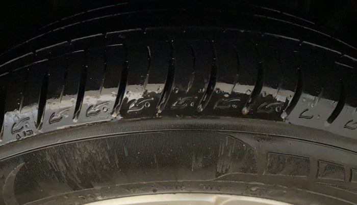 2016 Ford Ecosport TITANIUM 1.5L PETROL AT, Petrol, Automatic, 41,828 km, Right Front Tyre Tread