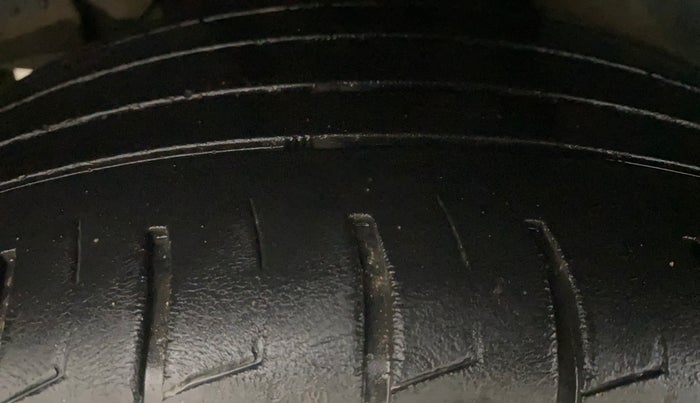 2022 KIA SELTOS X LINE 1.5 DIESEL AT, Diesel, Automatic, 33,668 km, Right Rear Tyre Tread